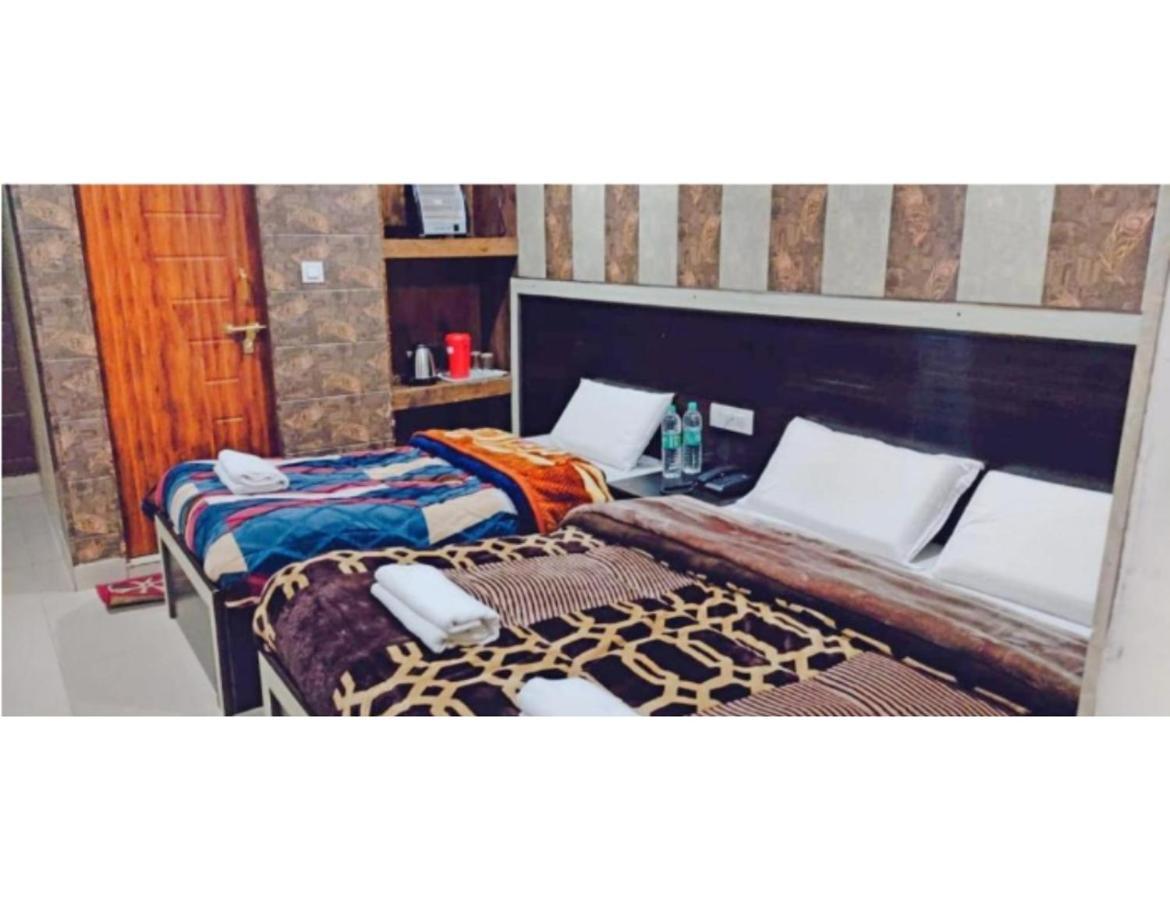 Kalash, Homestay *
